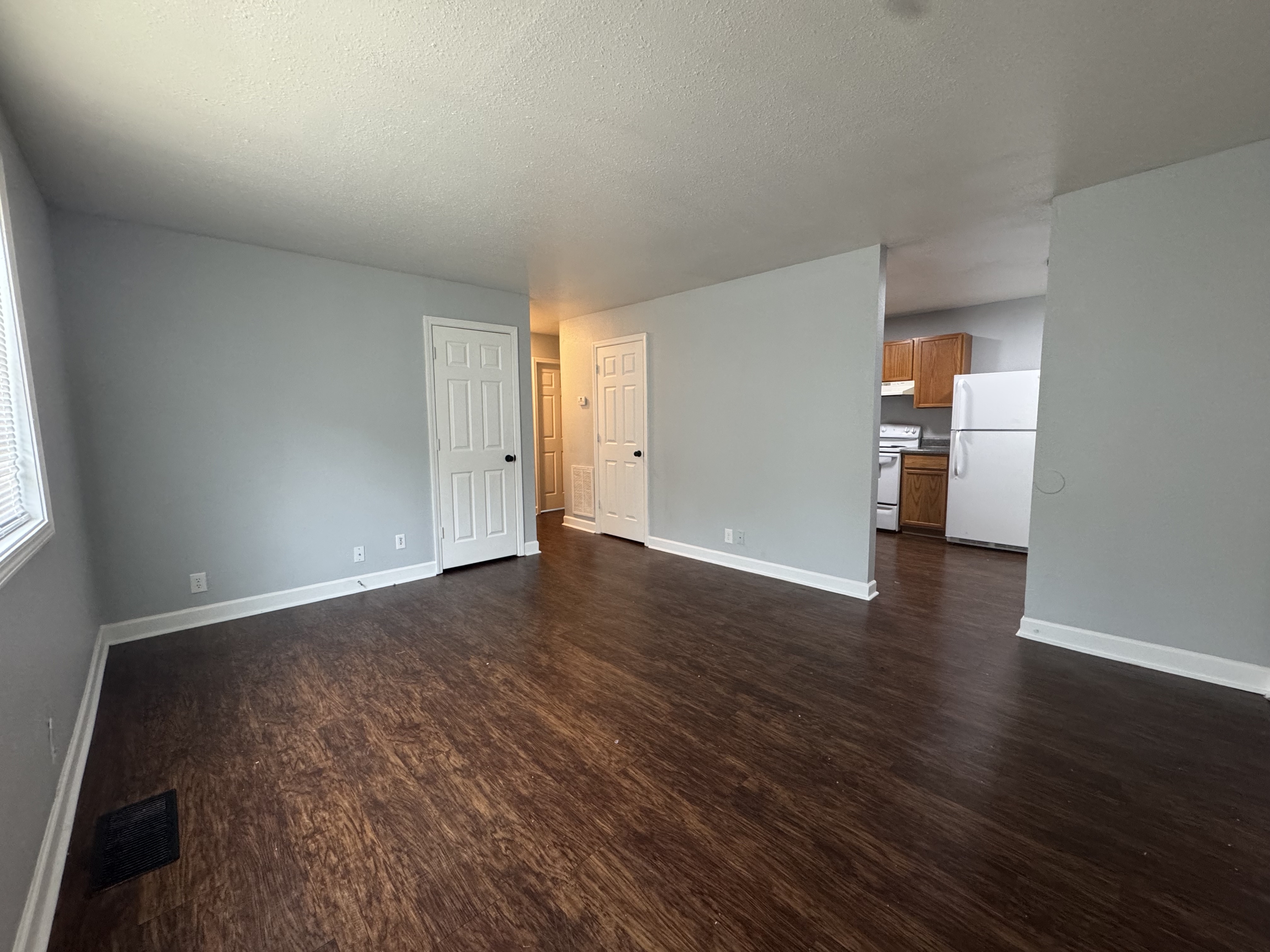 1351 Avondale Drive E35
